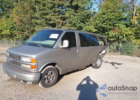 2002 Chevrolet Express G1500 from USA, damaged, VIN 1GNFG65R221141060